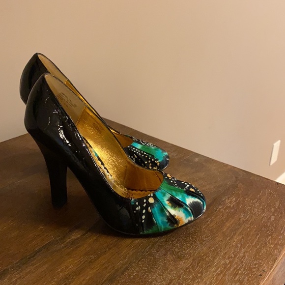 Naughty Monkey Split Personality heels size 8.5 - Picture 3 of 6